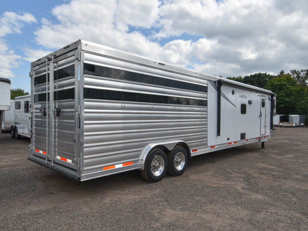 Charger 81415SR Horse Trailer Gallery Photo 11