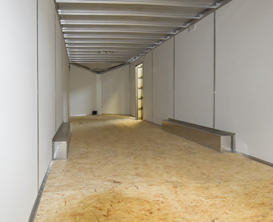 8.5'x24' Enclosed Cargo/Carhauler Trailer Gallery Photo 5