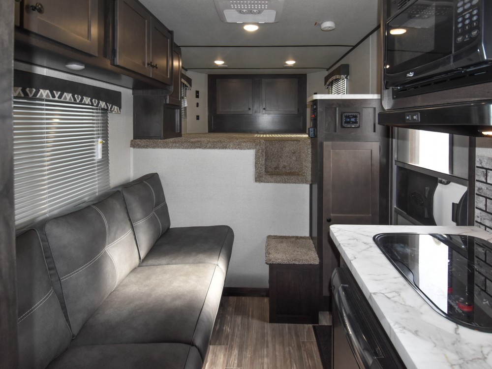 Ranger 7308 Horse Trailer Gallery Photo 5