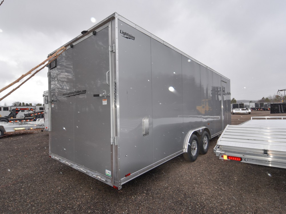 8.5'x28' (24'+4' V) Snowmobile/UTV Enclosed Trailer Gallery Photo 4