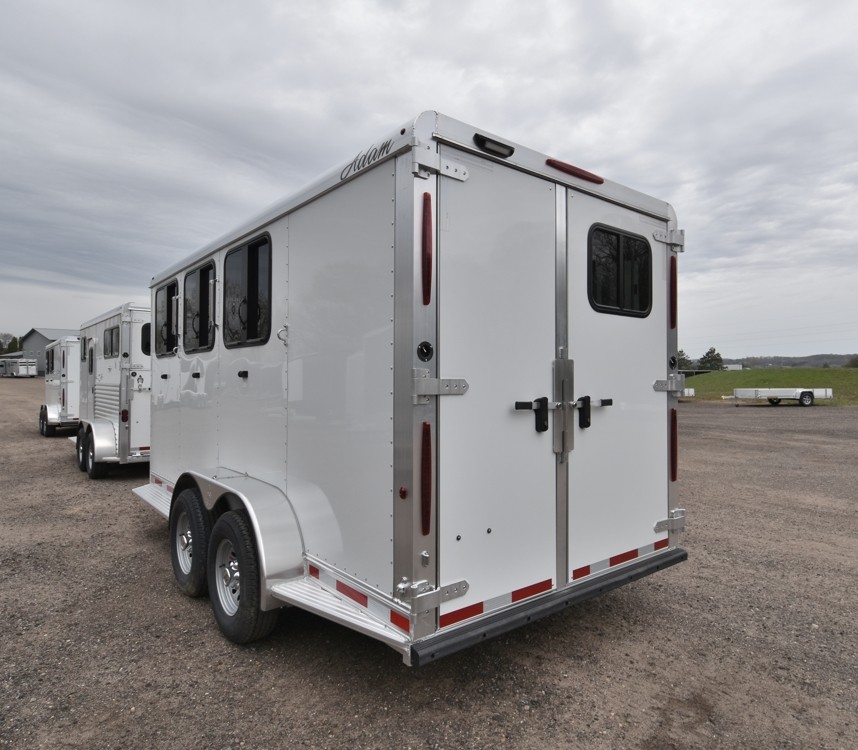 Mustang 3 Horse Slant Trailer Gallery Photo 3