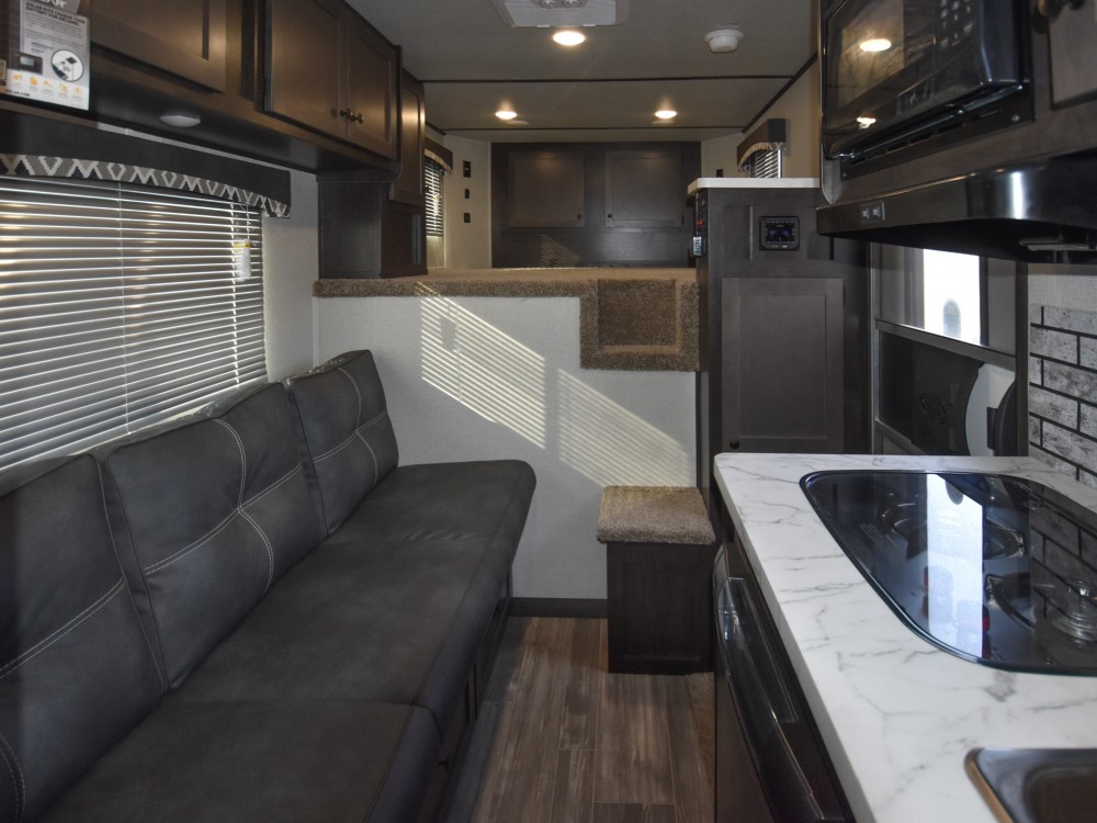 Ranger 7308 Living Quarter Horse Trailer Gallery Photo 3