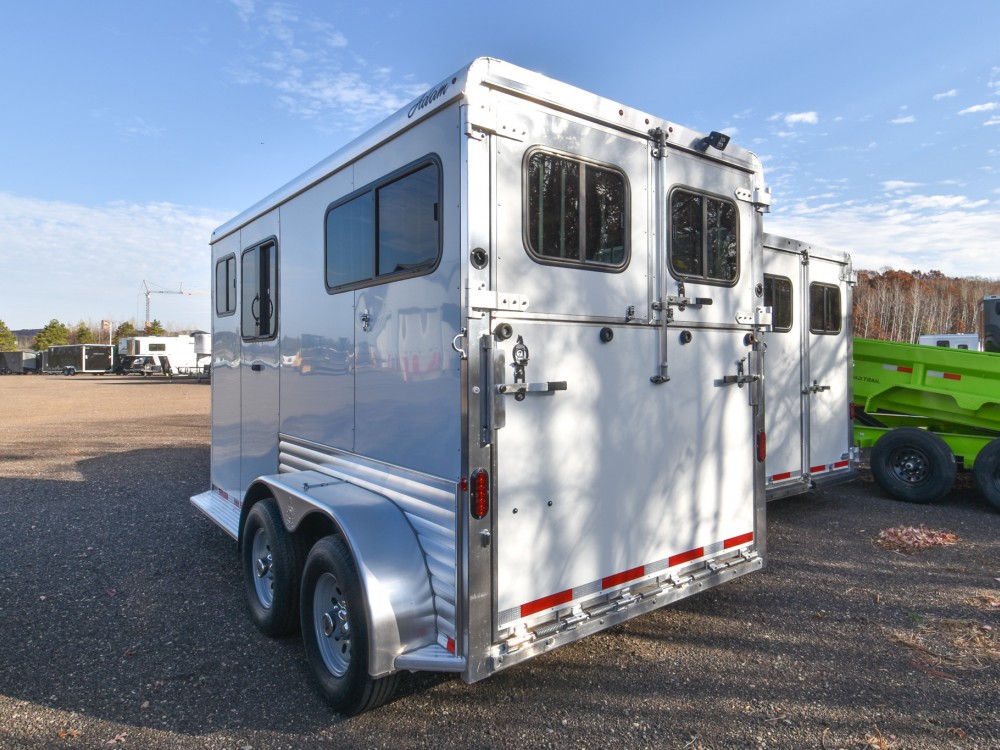 Julite 2 Horse Straight Load Horse Trailer Walk Thru w/Mangers Gallery Photo 3