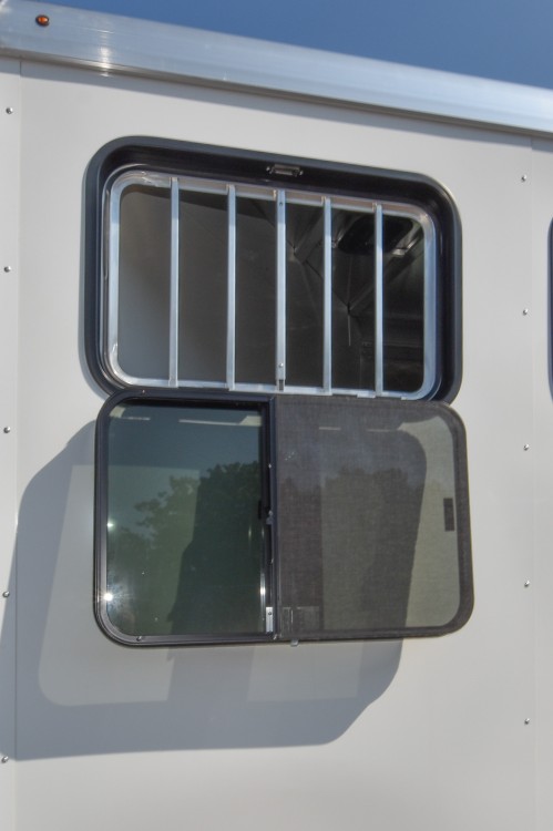 Rustler 2 Horse Slant Combo Horse Trailer Gallery Photo 8