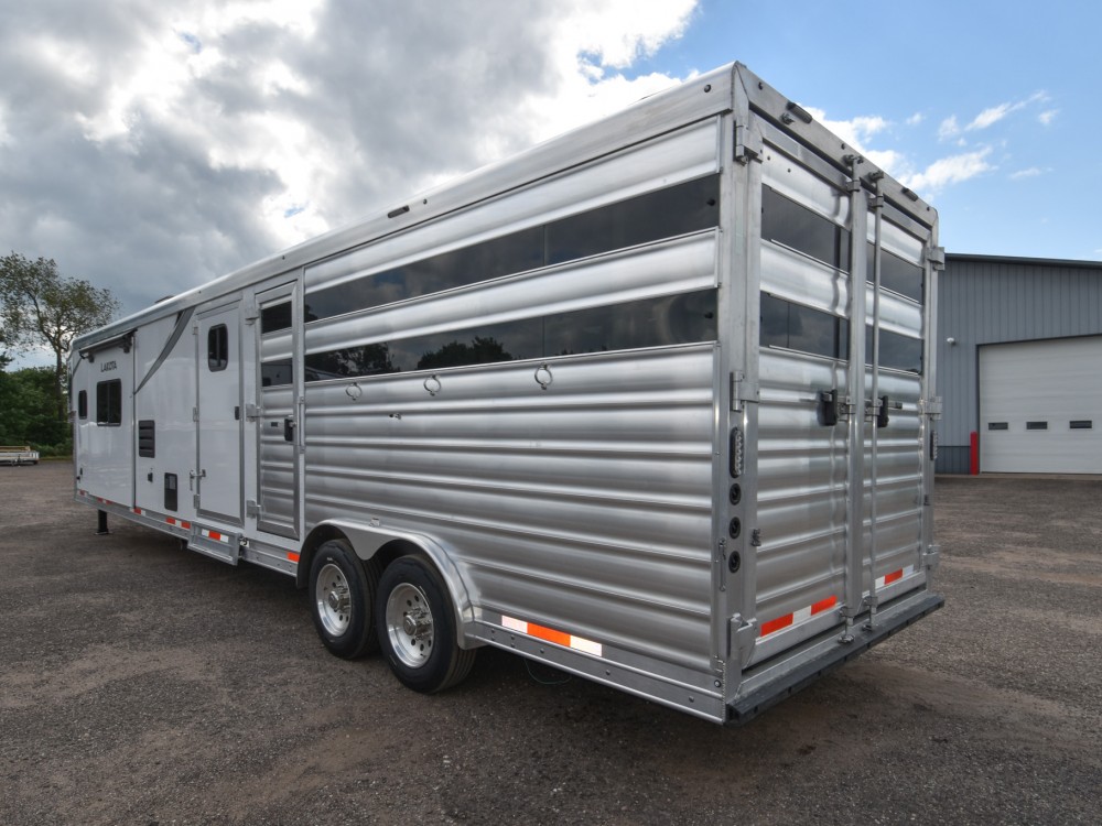 Charger 81415SR Horse Trailer Gallery Photo 12