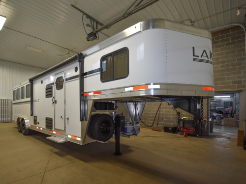 Colt 849 Living Quarters Horse Trailer Preview Photo 11