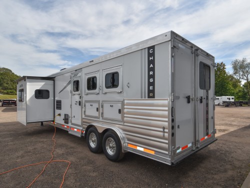 Charger 8315SR Horse Trailer Preview Photo 14