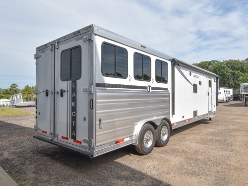 Charger 8315SR Horse Trailer Preview Photo 13