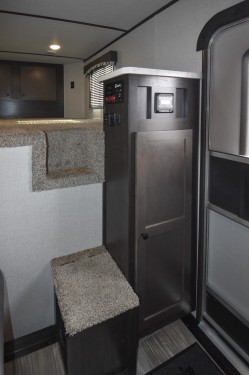 Ranger 7308 Horse Trailer Preview Photo 11