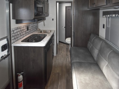 Ranger 7308 Horse Trailer Preview Photo 6