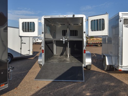 Julite Straight Load Warmblood Horse Trailer Preview Photo 4