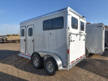 Julite Straight Load Warmblood Horse Trailer Photo Thumbnail 3