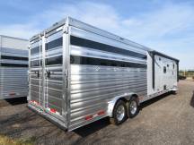 Charger 81415SR Living Quarter Horse Trailer Photo Thumbnail 16