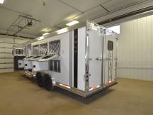 Colt 849 Living Quarters Horse Trailer Photo Thumbnail 12