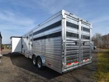 Charger 81415SR Living Quarter Horse Trailer Photo Thumbnail 17